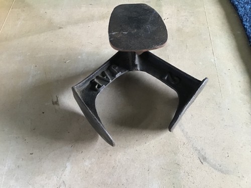 Shoemakers vintage cast iron - shoemakers,