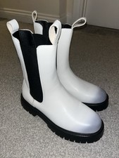 White Vintage Chelsea Boots