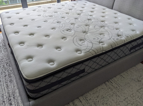 Sealy posturepedic king - sealy,