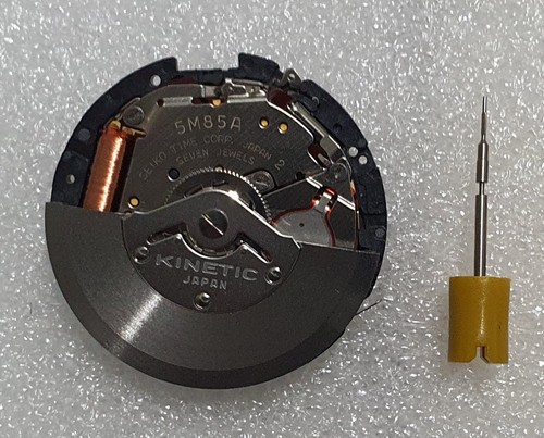 Seiko 5m85 kinetic - a,