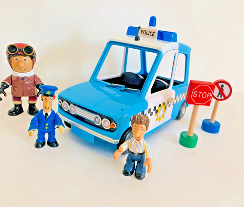 Postman pat police car road - pat,
