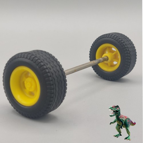 Playmobil yellow wheel axle