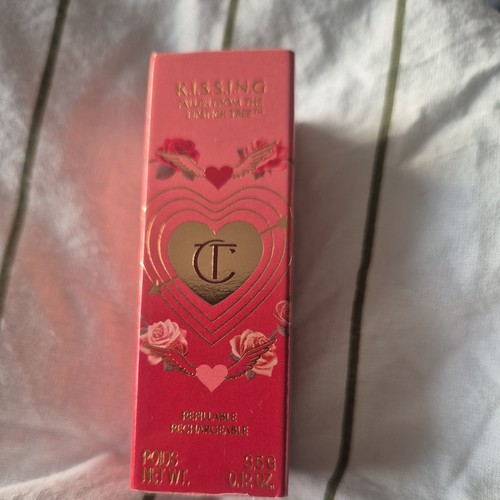 Charlotte tilbury kissing - charlotte,