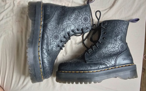 Martens wednesday addams - martens,