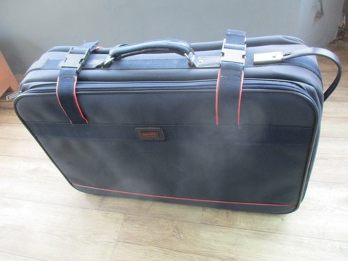 Carlton soft suitcase with