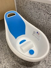 Munchkin Sit And Soak baby bath tub 0-12 Months Shnuggle 