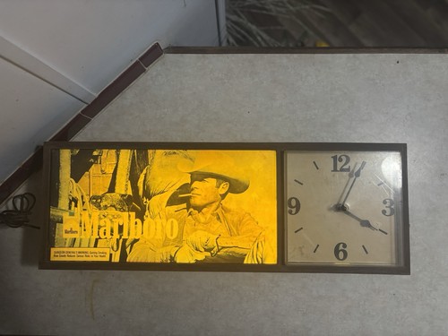 Vintage marlboro man lighted - marlboro,