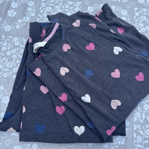 Grey pink heart - &,