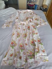 Laura Ashley Size M Dressing