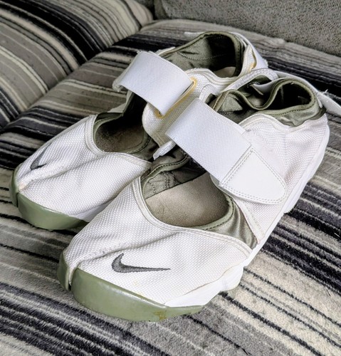 Nike air rifts - split, toe