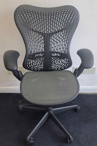Herman miller mirra - herman, graphic