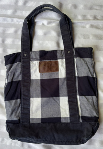 Abercrombie fitch check - &,