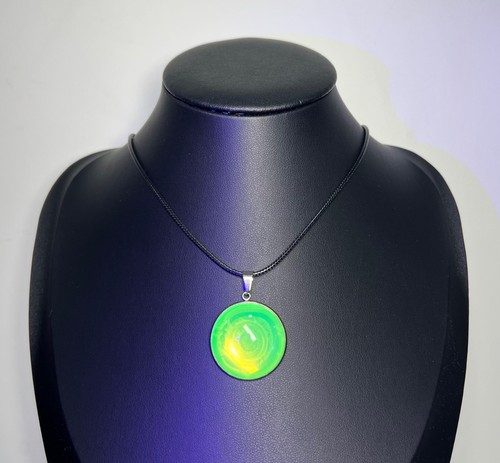 Uranium opalescent glass big - uranium,