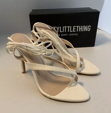 Pretty little thing cross toe