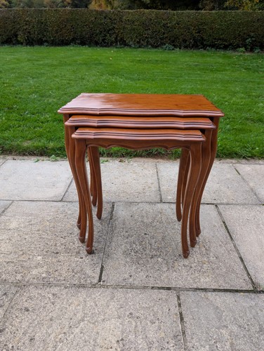 Vintage wooden nest - vintage, of