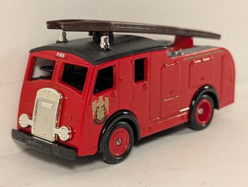 Lledo dennis fire engine - fire,