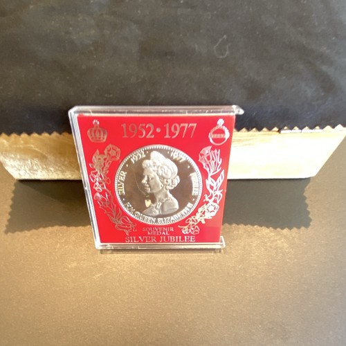 Queen elizabeth silver - ii,