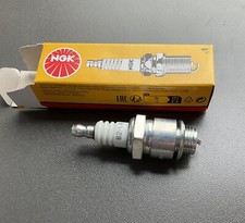2 x NGK Spark Plugs  B2LM  Briggs & Stratton Mountfield Emblem Lawnmowers  