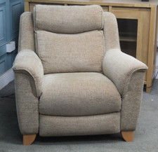 PARKER KNOLL MANHATTAN ELECTRIC RECLINING CHAIR IN RAGLEY RED FABRIC. RRP £2016.