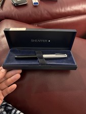 Vintage Sheaffer black/silver  fountain pen medium