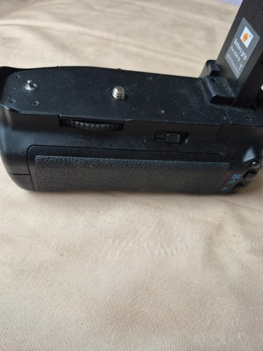 Battery grip canon - battery,