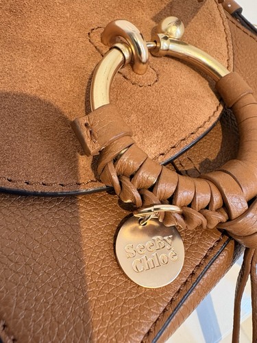 See chloe joan camera - chloe,