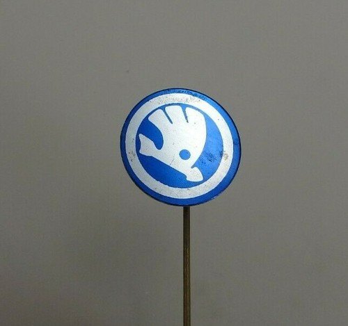 Old pin lapel - old,