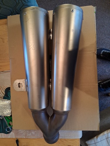 Bmw nine akrapovic exhaust - bmw,