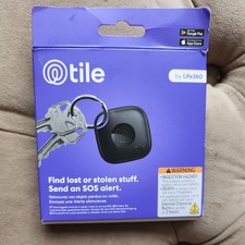 Life360 Mate Pet, Key Finder Bluetooth Tracker.  With 2 pet silicone collar   