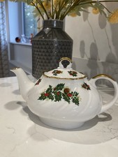 1960s Queen”s Rosina ‘Yuletide’ bone china teapot.  Beautiful Holly design.