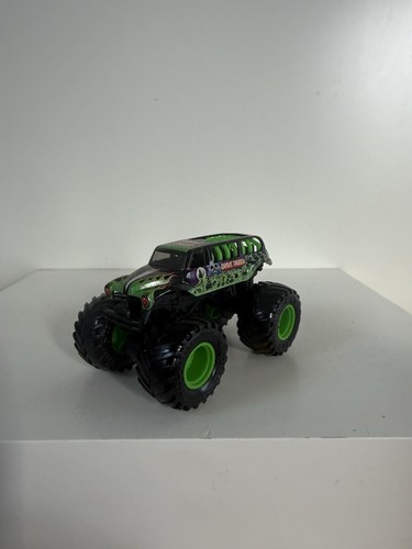 Monster jam grave digger - monster,