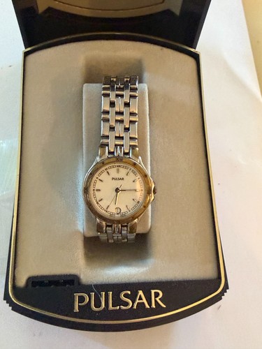 Pulsar round silver - silver, gold