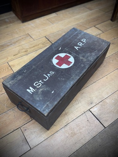 Wwii arp first aid box - aid, civil