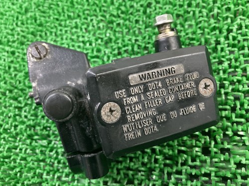 Gpz900r clutch master cylinder - gpz900r,