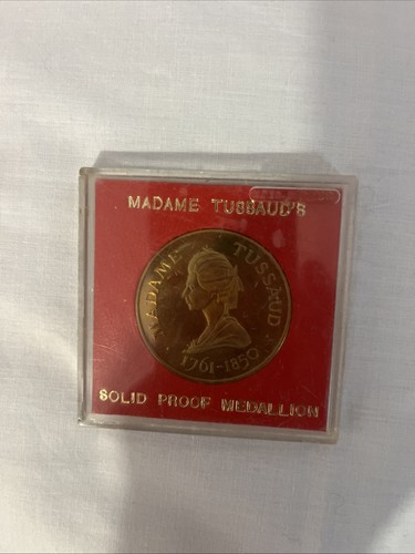 Madame tussauds solid proof - solid,