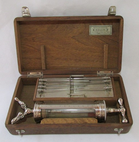 Old surgical blood aspirateur - blood,