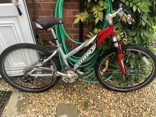 Giant Rock SE Girls Mountain Bike 