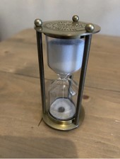 Kelvin & Hughes London