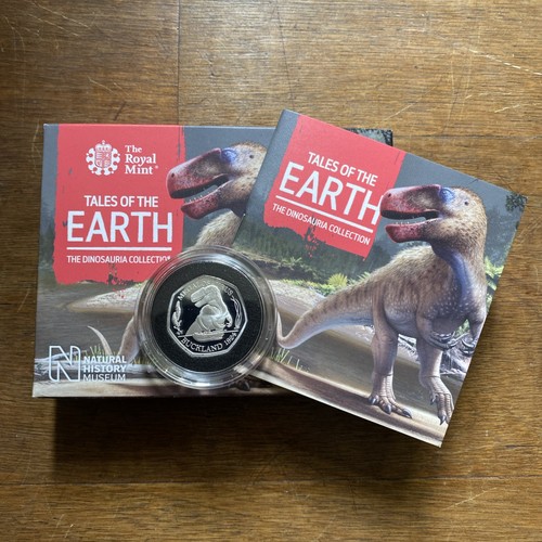 Royal mint megalosaurus 2020 - mint,