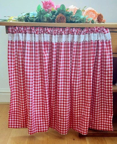 Under counter curtain - curtain, in
