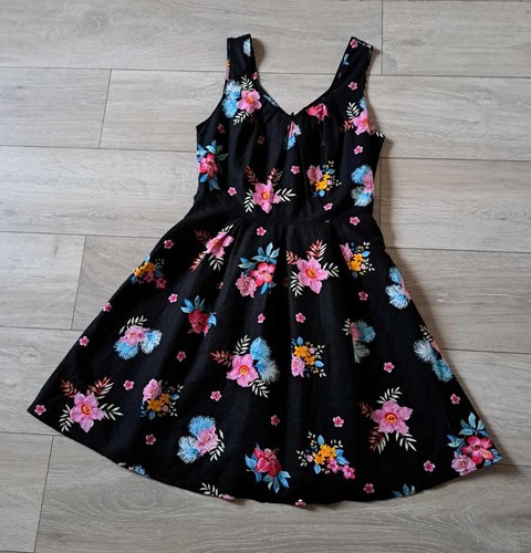 Peacocks black floral linen - peacocks,
