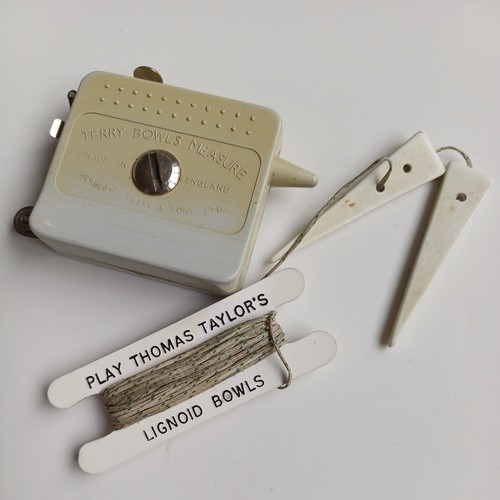 Vintage lignoid bowls measure - lignoid,