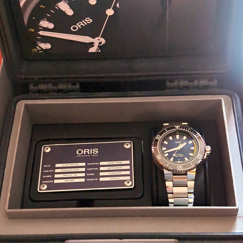 Oris aquis blue dial - oris, 44.5mm
