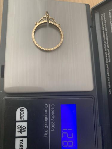 Yellow gold full sovereign - gold,