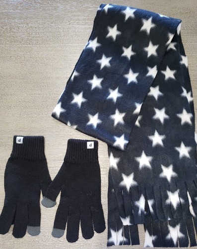 Girls black fleece scarf - black, white