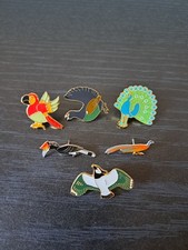 Set Of 6 Lovely Bird ? Pin Badges. Some Are RSPB Ones. Charity Donation Too!