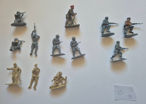 Toy soldiers scale - 1/32,