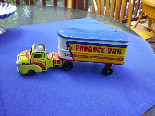 Vintage wyandotte trucking - vintage,