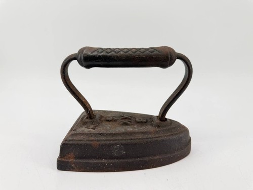 Antique primitive cast iron - cast,