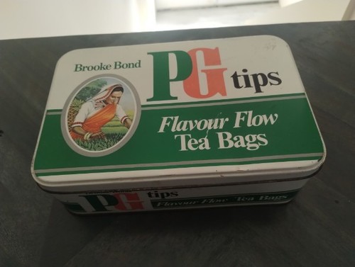 Vintage 1970s brooke bond - brooke,